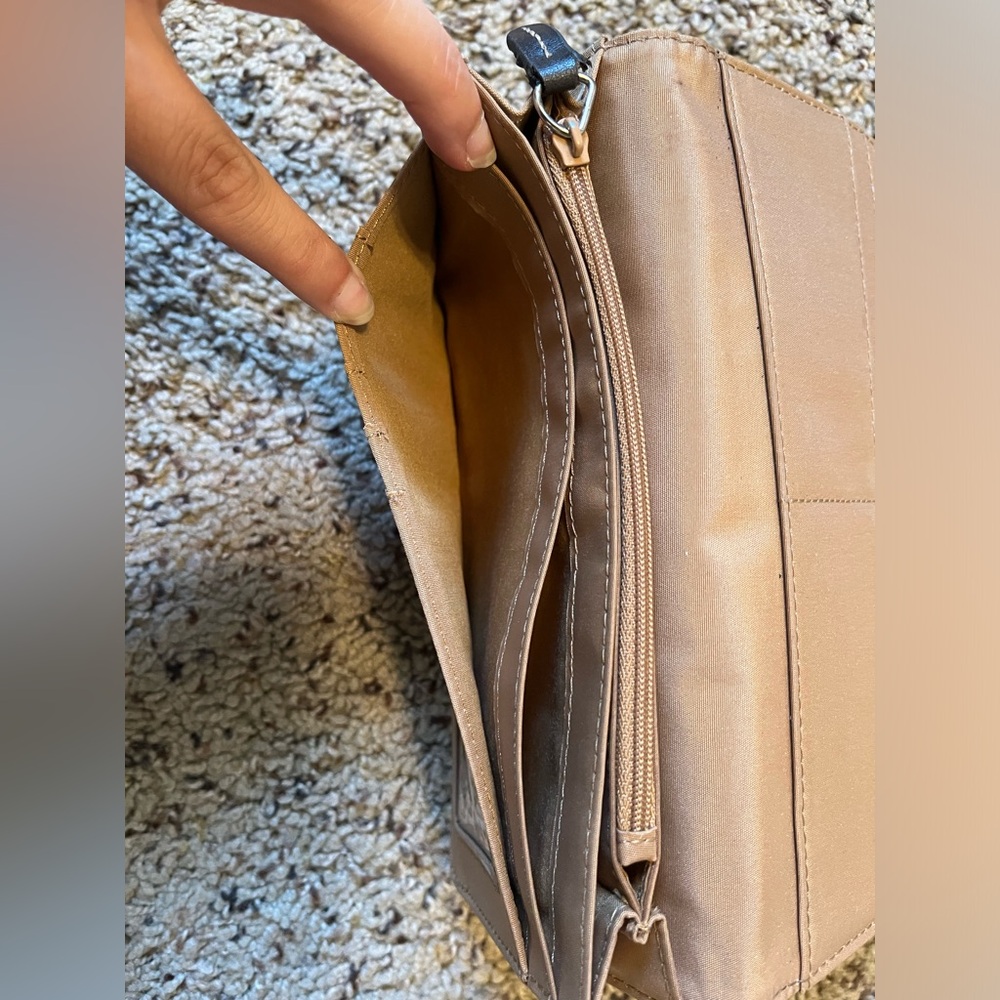Liz Claiborne Tan and Black Patterned Clutch - Picture 5 of 7